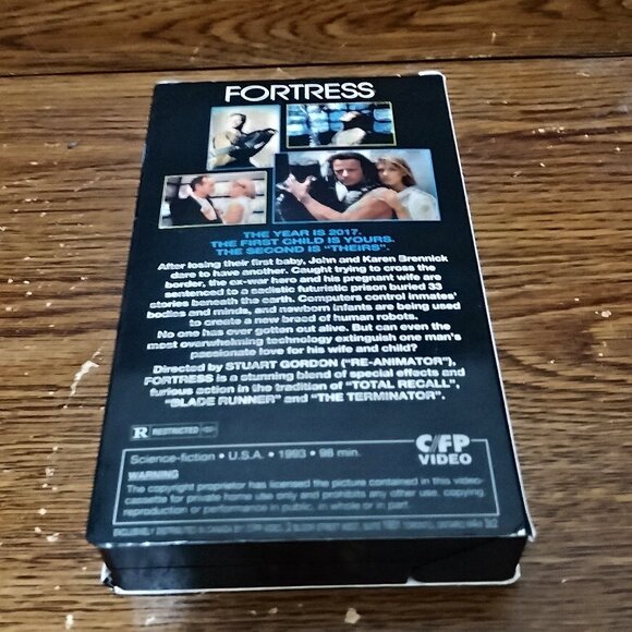 Fortress (VHS, 1993) Christopher Lambert - Picture 5 of 6